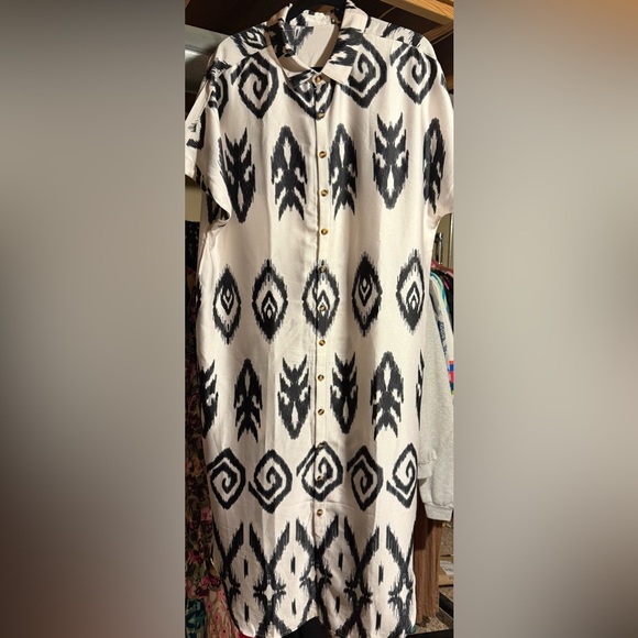 Print Button Down Shirt Dress - Picture 5 of 6